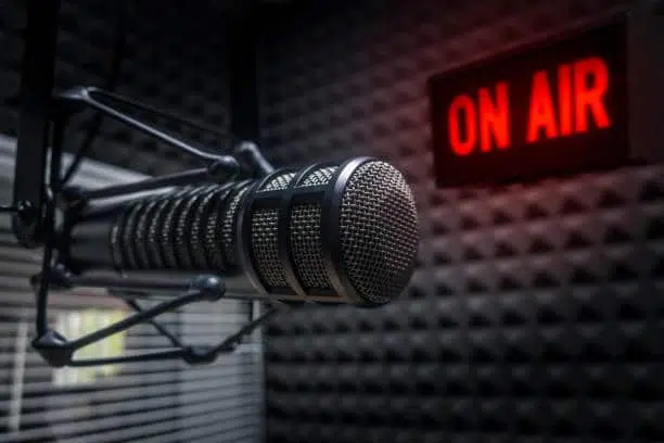 radio-1.jpg Radio 1
