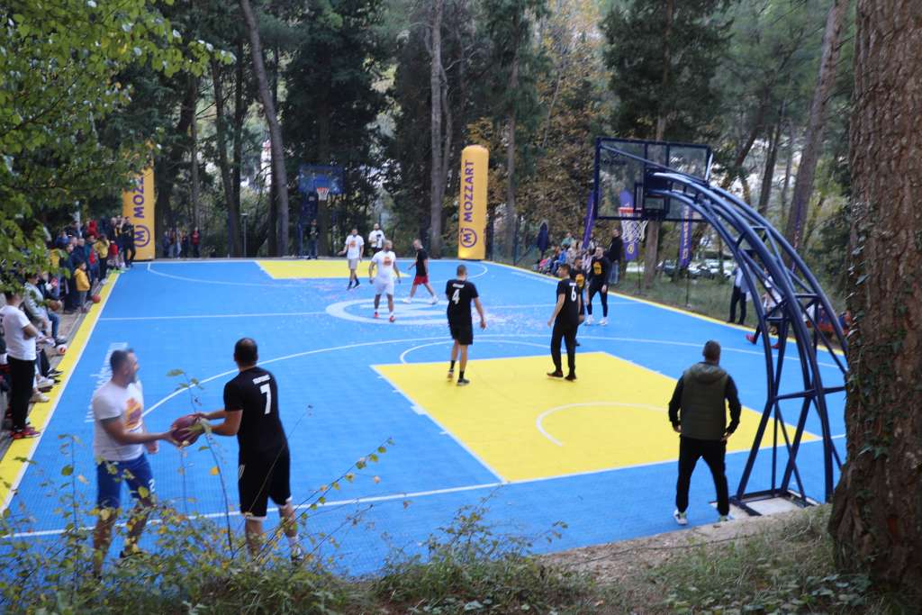 MOSTAR Svečano otvoren novi košarkaški teren na 'Trimuši', hoće li preživjeti vandale?