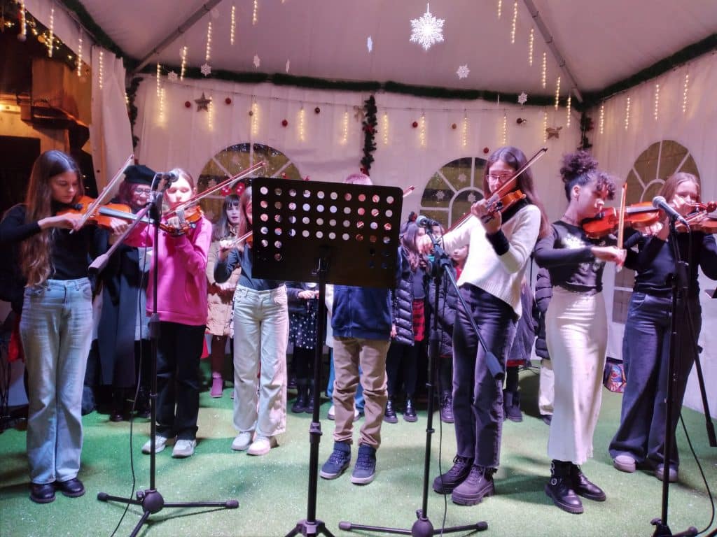 "Zimski grad Konjic": Večeras nastupili učenici Osnovne muzičke škole "Rezonanca" i dječiji hor