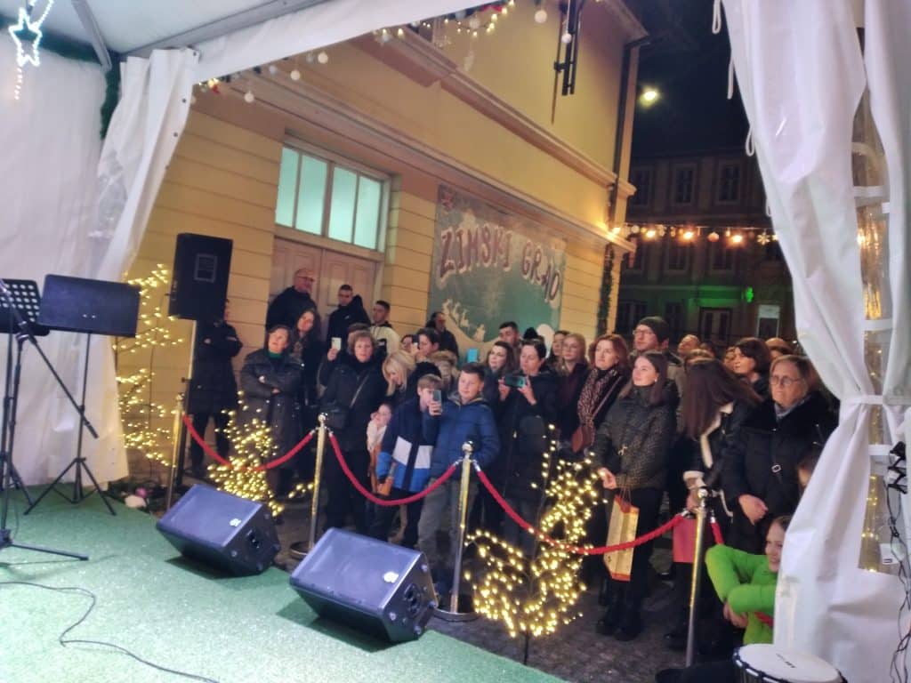 "Zimski grad Konjic": Večeras nastupili učenici Osnovne muzičke škole "Rezonanca" i dječiji hor