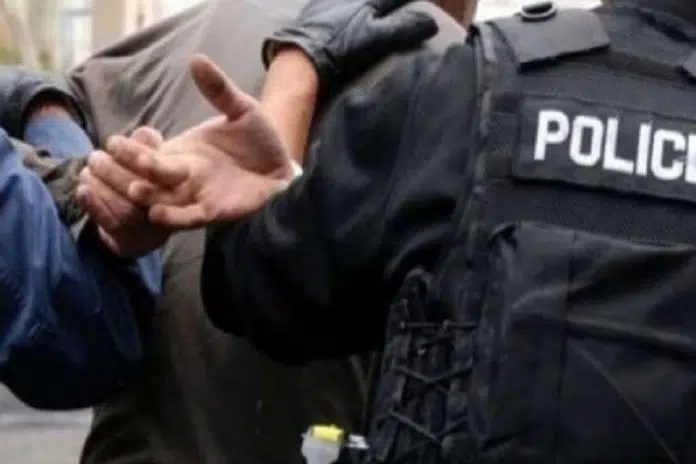 Dva Nijemca napala policajce u Livnu Dva Nijemca Napala Policajce U Livnu