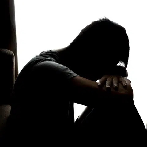 Konobar optužen zbog prisiljavanja tinejdžera na seksualne radnje Konobar Optuzen Zbog Prisiljavanja Tinejdzera Na Seksualne Radnje.webp