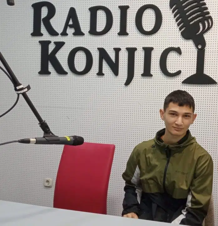 Dino Ahmetović: Poliglota iz Čelebića 1711463028 Dino Ahmetovic Poliglota Iz Celebica