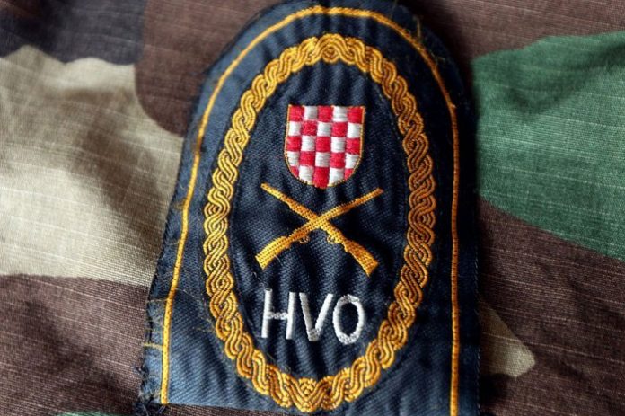 Braniteljskoj Kategoriji Visi Od 4 Milijuna Km