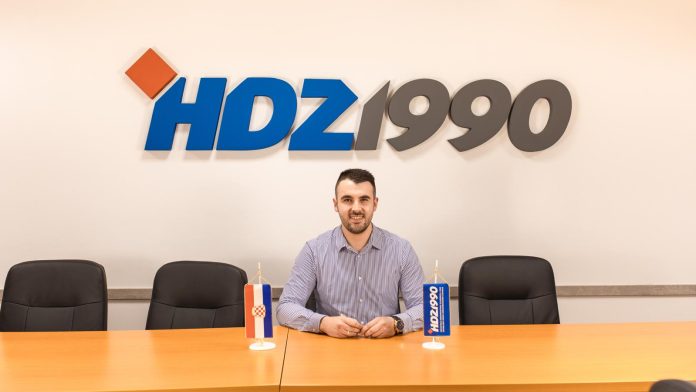 Mate Vukadin Kao Kandidat Hdz A 1990 Za Poziciju Gradonacelnika Livna