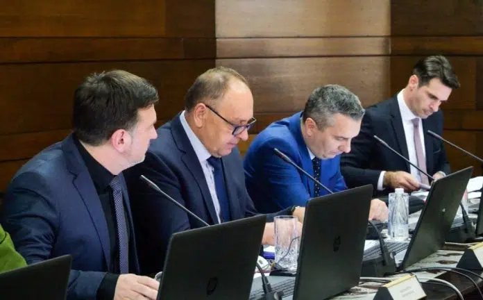 Ministar Rimac: Pacijenti oboljeli od spinalne mišićne atrofije neće ostati Ministar Rimac Pacijenti Oboljeli Od Spinalne Misicne Atrofije Nece Ostati