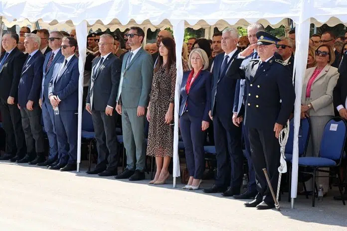 U Mostaru svečano obilježena 32. obljetnica utemeljenja HVO-a 1712601115 U Mostaru Svecano Obiljezena 32 Obljetnica Utemeljenja Hvo A