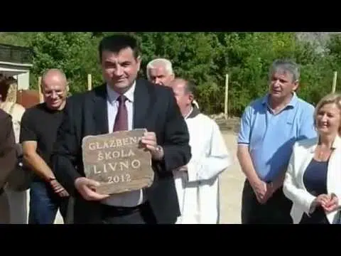 1713536747 Roditelji Ucenika Ogs Trazimo Odgovor Od Grada Livna I Vlade