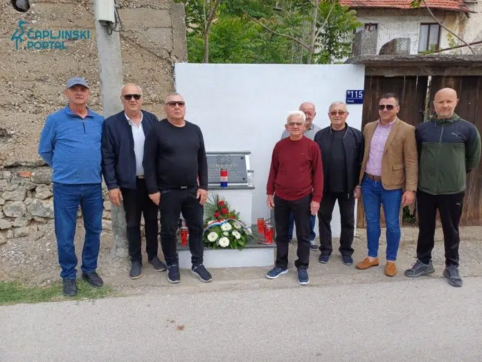 FOTO | U Dretelju obilježena 32. godišnjica smrti branitelja Šime 1713879341 969 Foto U Dretelju Obiljezena 32 Godisnjica Smrti Branitelja Sime