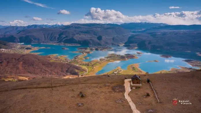 PROMO: Vikendica s pogledom od milijun dolara Promo Vikendica S Pogledom Od Milijun Dolara