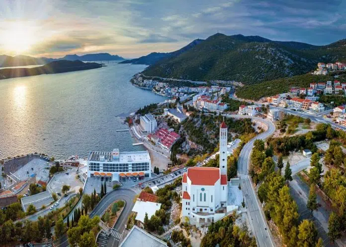 Predstavljen Pojmovnik energetskog sektora: Energetski summit u Neumu počinje danas Predstavljen Pojmovnik Energetskog Sektora Energetski Summit U Neumu Pocinje Danas