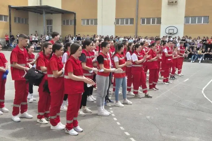12. županijsko natjecanje iz prve pomoći: treća mjesta školi u 1715351154 12 Zupanijsko Natjecanje Iz Prve Pomoci Treca Mjesta Skoli U