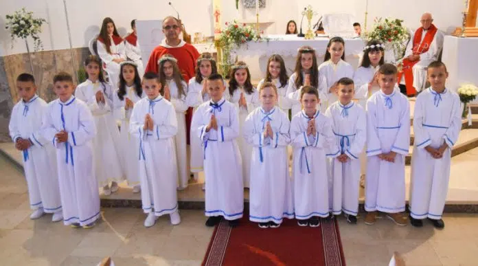 Župa Bukovica: Prva sveta pričest 1716224275 Zupa Bukovica Prva Sveta Pricest