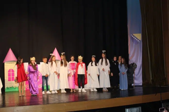 25. Festival dječjeg teatra BiH: „Duvanjska trnoružica“ najbolja predstava u 25 Festival Djecjeg Teatra Bih „Duvanjska Trnoruzica Najbolja Predstava U