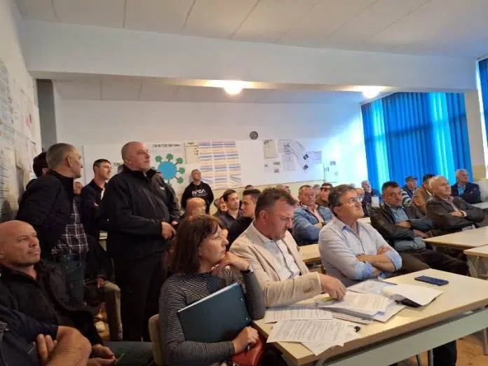 FOTO: Zavičajno društvo “Zavelim” poziva na zaštitu buškoblatskog i zavelimskog Zavicajno Drustvo Zavelim Poziva Na Zastitu Buskoblatskog I Zavelimskog