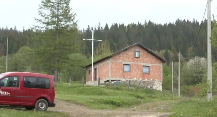 Na Rostovu kod Novog Travnika zbog postavljenog križa pritisci na Na Rostovu Kod Novog Travnika Zbog Postavljenog Kriza Pritisci Na