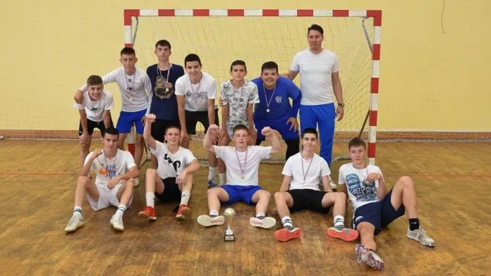 Pobjednik malonogometnog turnira je OŠ fra Didaka Buntića. Pobjednik Malonogometnog Turnira Je Os Fra Didaka Buntica