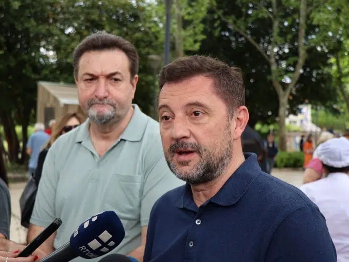 Praznik-rada-u-Mostaru-Gradonacelnik-Kordic-dijelio-grah.jpg Praznik Rada U Mostaru Gradonacelnik Kordic Dijelio Grah