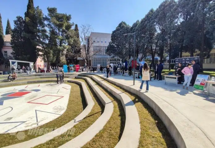 Štrajk upozorenja na mostarskom sveučilištu Strajk Upozorenja Na Mostarskom Sveucilistu