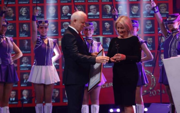 Vecernjakov Pecat Za Osobu Godine U Bih Proglasena Borjana Kristo