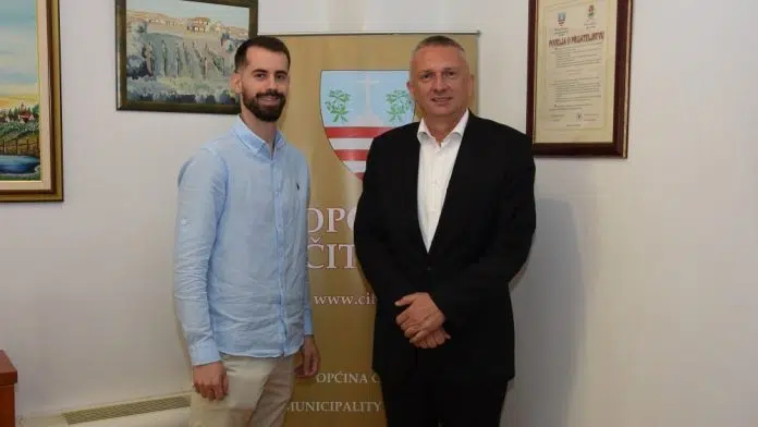 Načelnik Općine Čitluk ugostio evropskog prvaka u karateu. 1717746297 Nacelnik Opcine Citluk Ugostio Evropskog Prvaka U Karateu