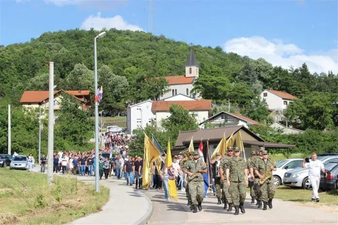 Posuški Gradac: 1718357597 Posuski Gradac Busici Obiljezili 32 Godine Od Osnivanja