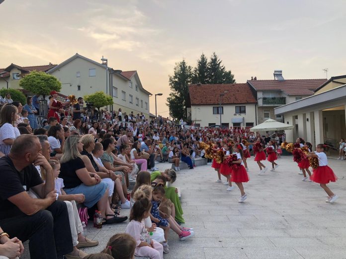 1718914511 Koncertima I Plesom Obiljezen Dan Glazbe U Tomislavgradu Fotovideo