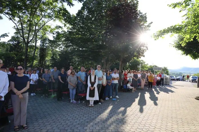 Fotografija: Proslava Presvetog Srca Isusova u Studencima okupila veliki broj Fotografija Proslava Presvetog Srca Isusova U Studencima Okupila Veliki Broj