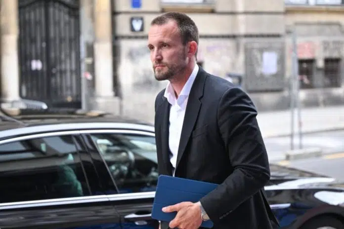 NACIONAL OTKRIVA: Erlić dodijelio novac 'Čovićevom fratri' koji sprečava gradnju Nacional Otkriva Erlic Dodijelio Novac Covicevom Fratri Koji Sprecava Gradnju