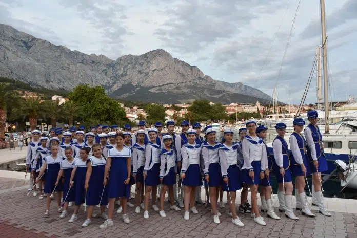 Neumske mažoretkinje očarale su publiku na proslavi Dana Općine Baška Neumske Mazoretkinje Ocarale Su Publiku Na Proslavi Dana Opcine Baska