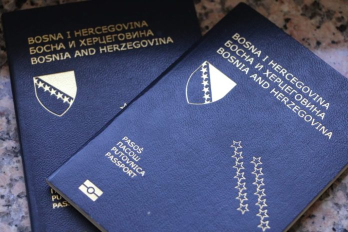 Polako Nestaje Praksa Pecatiranja Putovnica