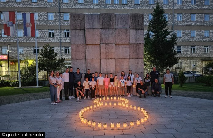 U Grudama Obiljezena 31 Godisnjica Stradanja Osmero Djece U Vitezu
