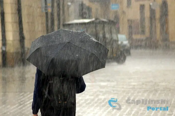VIDEO | Nevrijeme koje je najavljeno izazvalo velike štete širom Video Nevrijeme Koje Je Najavljeno Izazvalo Velike Stete Sirom