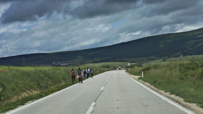 Veliki Broj Hodocasnika Putuje Prema Sv Anti U Sujicu