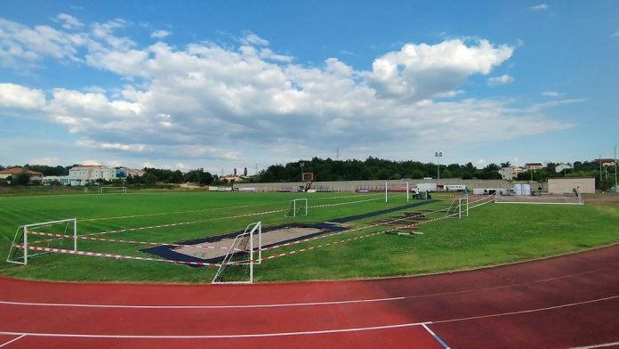1720113398 Zatvoren Gradski Stadion Bare Zbog Pocetka Obnove Atletske Staze