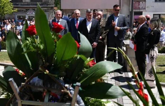FOTOGRAFIJA: Saopćenje iz Kabineta predsjednika RH Zorana Milanovića o posjeti 1720284015 Fotografija Saopcenje Iz Kabineta Predsjednika Rh Zorana Milanovica O Posjeti