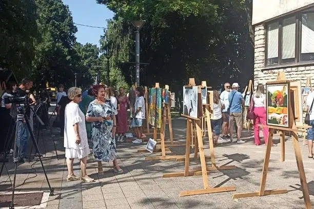 Izložba '100% livanjsko' otvorena: Umjetnička djela 30 profesionalnih i amaterskih Izlozba 100 Livanjsko Otvorena Umjetnicka Djela 30 Profesionalnih I Amaterskih