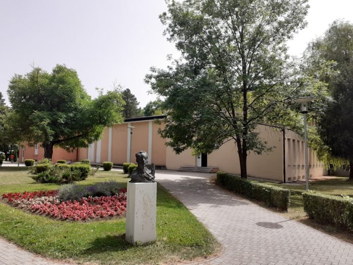 Javni Konkurs Za Izbor I Imenovanje Direktora Narodnog Univerziteta Livno