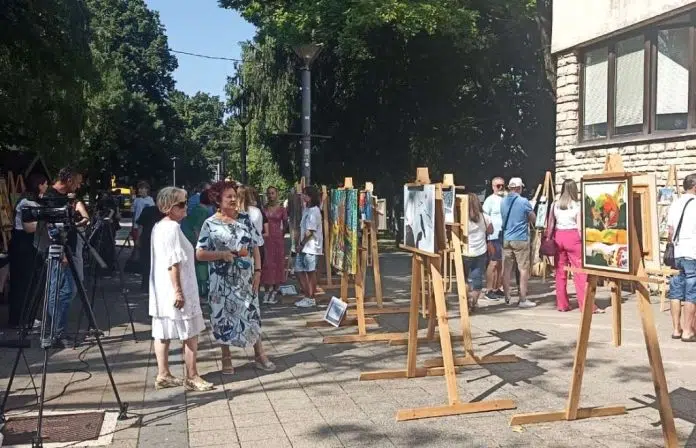 Livno: Otvorena izložba sa temom 'Sve je 100% livanjsko' Livno Otvorena Izlozba Sa Temom Sve Je 100 Livanjsko