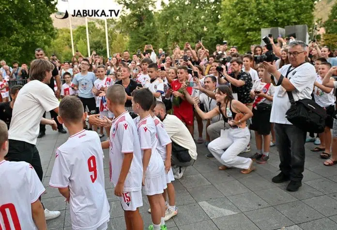 Luka Modrić uzrokovao veliku radost u Mostaru Luka Modric Uzrokovao Veliku Radost U Mostaru