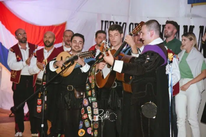 Program Roškog kulturnog ljeta 2024. - preformulisano naslov na bosanskom Program Roskog Kulturnog Ljeta 2024 Preformulisano Naslov Na Bosanskom