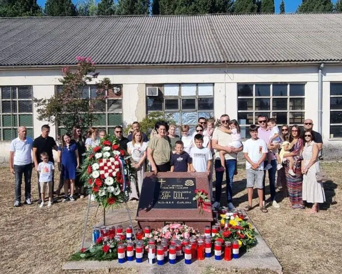 Obilježen Dan pogibije ljubuških branitelja u vojarni Božana Šimovića u 1723626021 778 Obiljezen Dan Pogibije Ljubuskih Branitelja U Vojarni Bozana Simovica U