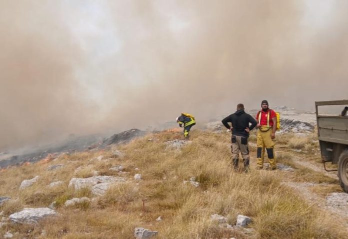 1723994158 Vatrogasci Iz Livna Se Bore S Velikom Pozarom Na Dinari