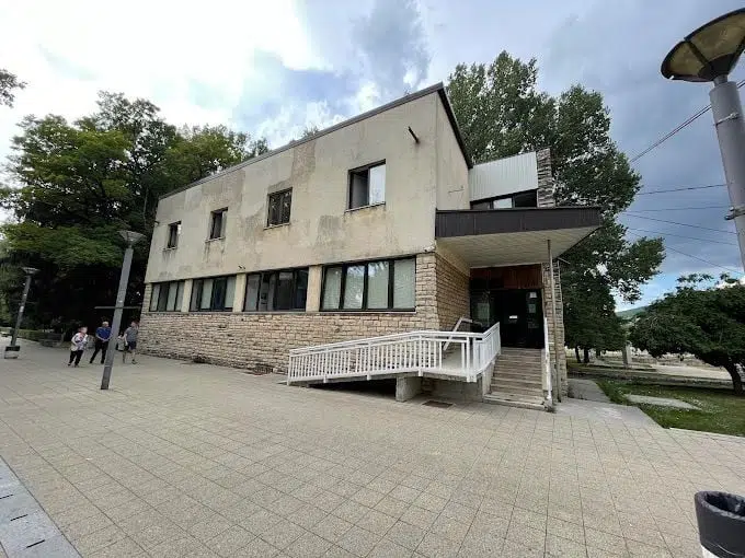 Četvero zaposlenika Zavoda za zapošljavanje Hercegbosanske županije zaposleno bez javnog Cetvero Zaposlenika Zavoda Za Zaposljavanje Hercegbosanske Zupanije Zaposleno Bez Javnog