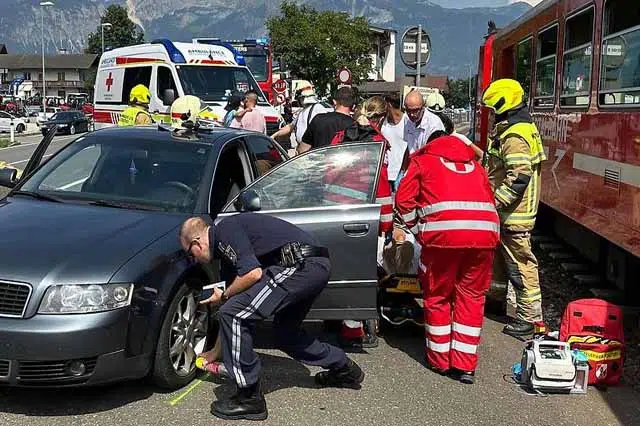 Drzavljanka-BiH-32-tesko-povrijedena-u-sudaru-s-vlakom-u.jpeg Drzavljanka Bih 32 Tesko Povrijedena U Sudaru S Vlakom U