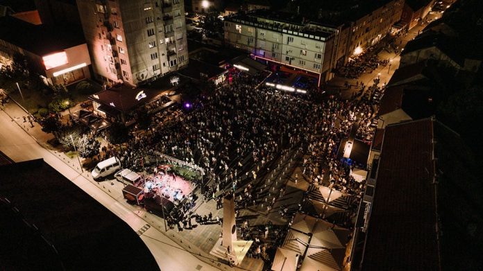 Humanitarni Koncert Odrzan U Livnu Za Pomoc U Lijecenju Zeljka