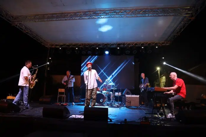 Petogodišnja tradicija: Početak Ljubuški Jazz Festa uz hitove Dine Dvornika Petogodisnja Tradicija Pocetak Ljubuski Jazz Festa Uz Hitove Dine Dvornika