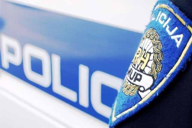 Trazi Se Krijumcar Koji Je Presao Preko Noge Policajcu