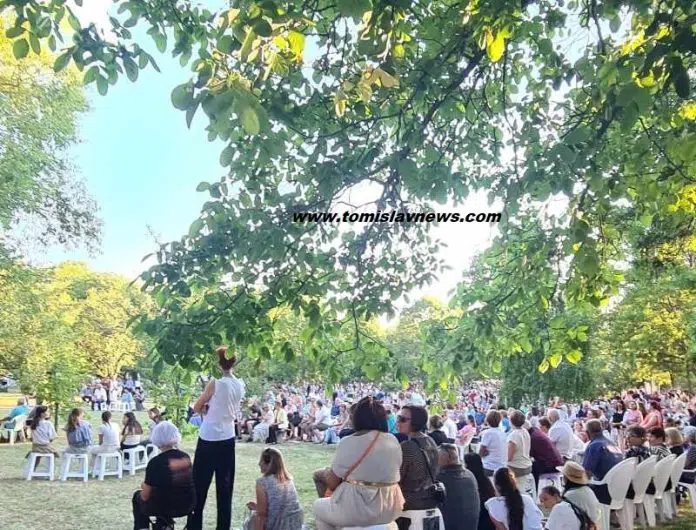 VIDEO/FOTO: Vedro, sunčano i vruće blagdansko jutro iz Tomislavgrada! SRETAN Videofoto Vedro Suncano I Vruce Blagdansko Jutro Iz Tomislavgrada Sretan