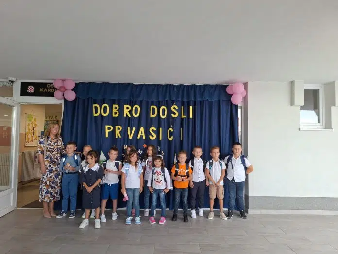 1725899295 Foto Pocetak Nove Skolske Godine Prvasici Docekuju Poseban Dan